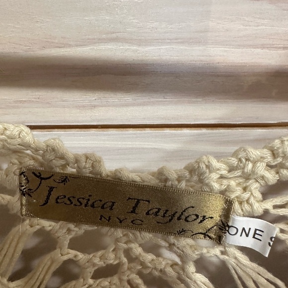 Jessica Crochet Trim Tie-Dye Top - Gray and Cream - Picture 3 of 5